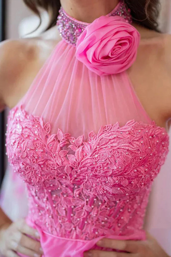 Langes rosa Ballkleid mit A-Linien-Ausschnitt, Neckholder und Perlenstickerei