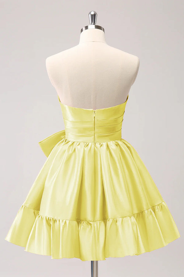 Vestido de fiesta corto fucsia con volantes y lazo, sin tirantes, corte en A