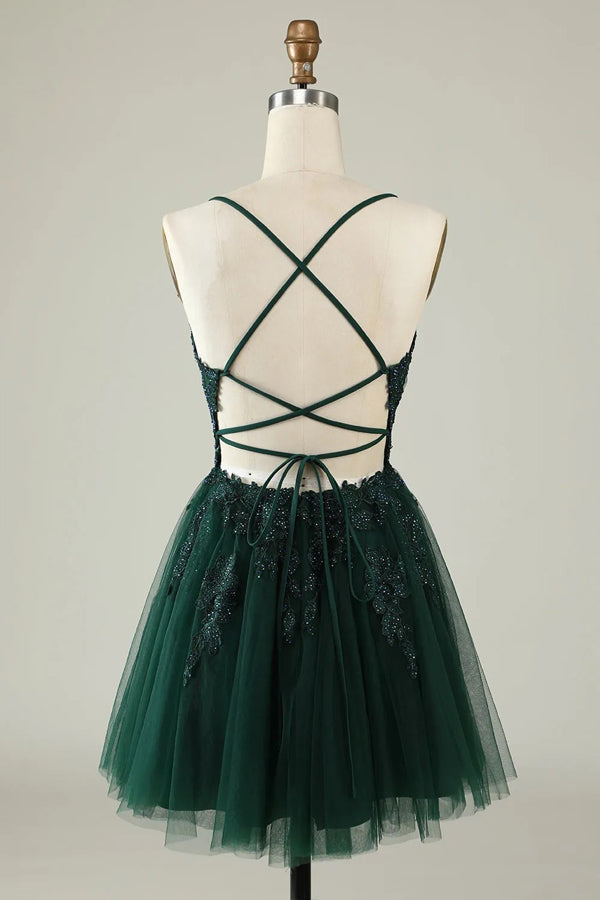 Vestido de fiesta corto de tul con tirantes finos y corte en A