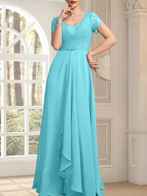 A-Linien-Kleid mit herzförmigem Herzausschnitt, bodenlang, aus Chiffon und Spitze, mit Perlenstickerei und Kaskadenrüschen – ideal für die Mutter der Braut