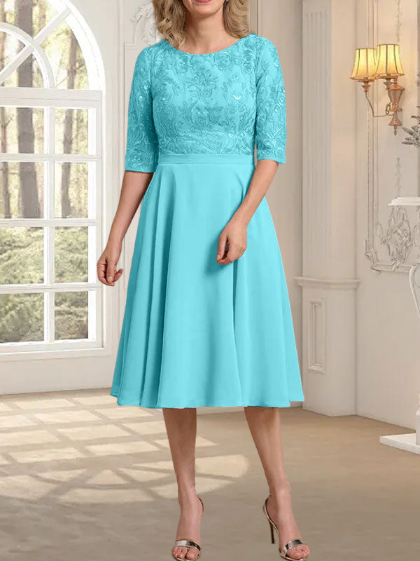 A-Linien-Kleid aus Chiffon mit Rundhalsausschnitt und knielangem Schnitt – das perfekte Kleid für die Mutter der Braut
