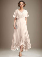 A-Linien-Kleid aus Chiffon mit asymmetrischem V-Ausschnitt und Spitze für die Mutter der Braut mit Falten
