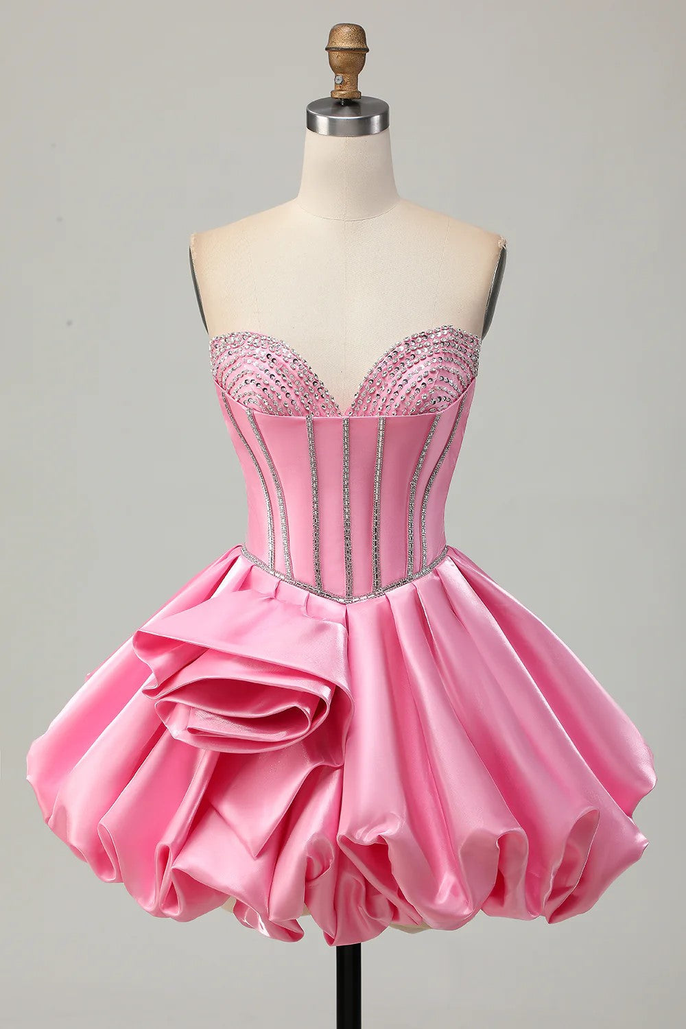 Enganliegendes Sweetheart-Satin-Korsett-Heimkehrkleid mit Perlenstickerei