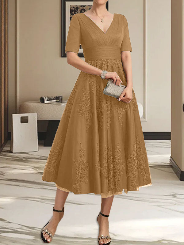 A-Linien-Kleid mit V-Ausschnitt, Teelänge, Tüllspitze und Falten für die Mutter der Braut