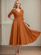 A-Linien-Kleid aus Chiffonspitze mit V-Ausschnitt, Teelänge, Perlen- und Paillettenstickerei für die Mutter der Braut 