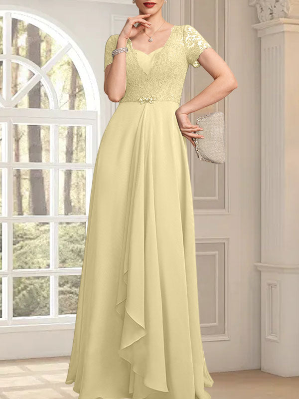 A-Linien-Kleid mit herzförmigem Herzausschnitt, bodenlang, aus Chiffon und Spitze, mit Perlenstickerei und Kaskadenrüschen – ideal für die Mutter der Braut