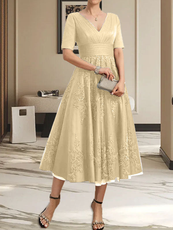 A-Linien-Kleid mit V-Ausschnitt, Teelänge, Tüllspitze und Falten für die Mutter der Braut