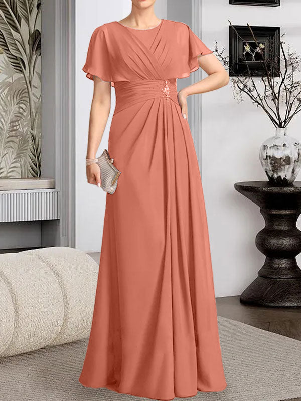 A-Linien-Kleid aus Chiffon mit Rundhalsausschnitt und bodenlanger Verarbeitung, verziert mit plissierten Perlen.