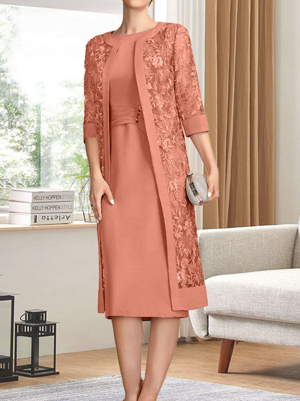 Vestido de gasa para madre de la novia con escote redondo hasta la rodilla, corte tubo/columna y lentejuelas plisadas