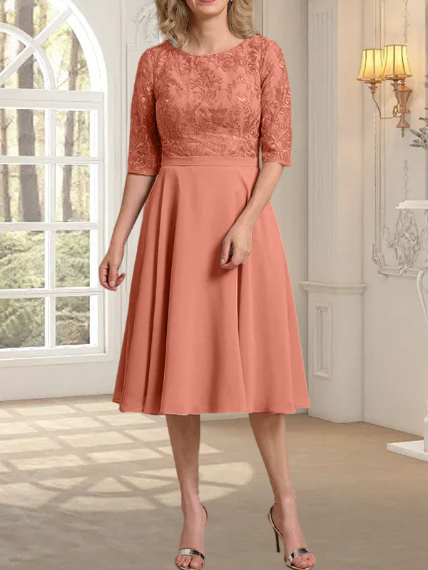 A-Linien-Kleid aus Chiffon mit Rundhalsausschnitt und knielangem Schnitt – das perfekte Kleid für die Mutter der Braut