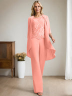 Vestido de madre de la novia de gasa con encaje, escote redondo y lentejuelas y mono/pantalón separado 