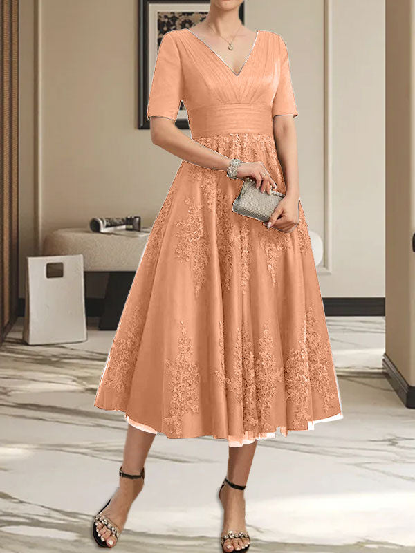 A-Linien-Kleid mit V-Ausschnitt, Teelänge, Tüllspitze und Falten für die Mutter der Braut