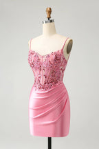 Kurzes, enges Heimkehrkleid im Korsett-Stil, Minikleid mit Perlenstickerei
