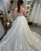 Designer A-Linie Spaghettiträger Ärmellose Tüll Hochzeitskleider mit Spitze