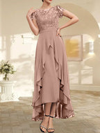 A-Linien-Kleid mit asymmetrischem Chiffon-Spitzenausschnitt, Schleife, Rüschen und Pailletten für die Mutter der Braut 