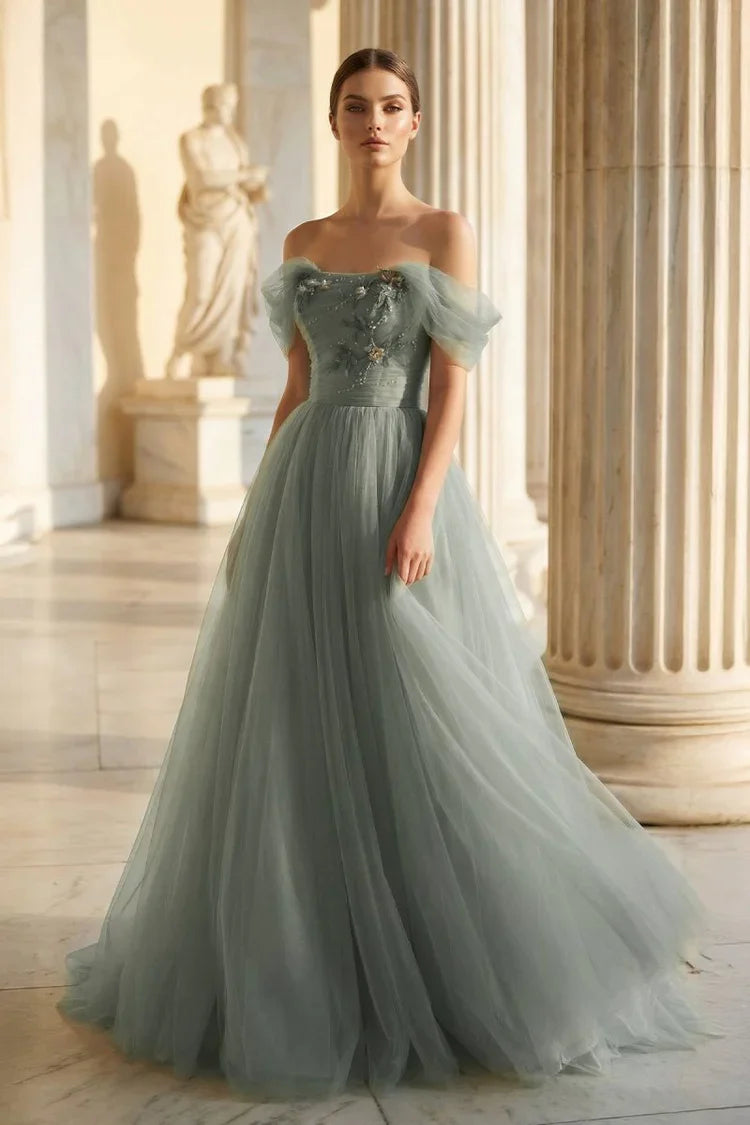 Ballkleid in Salbeigrün mit schulterfreiem 3D-Blumenmuster aus Tüll
