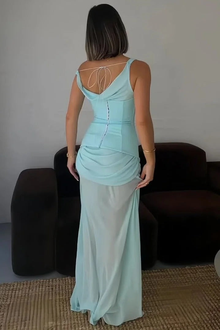 Elegante vestido de fiesta largo fruncido sin mangas con un solo hombro y corte en columna