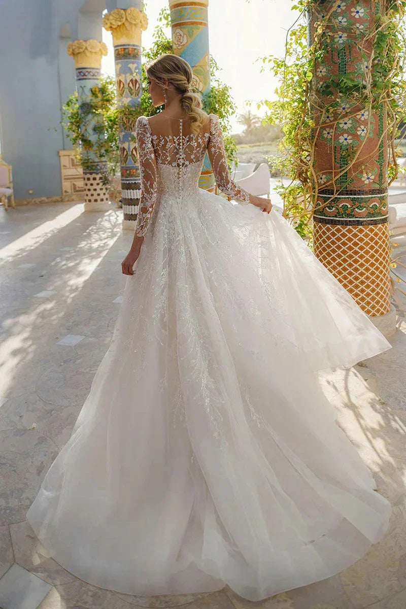 Elegant Long Sleeves Scoop Neck Lace Appliques Beach Wedding Dress