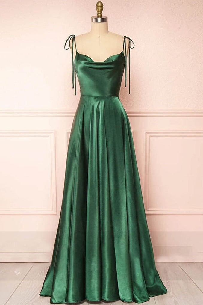 Vestido de fiesta largo de seda con escote vuelto y corte A 