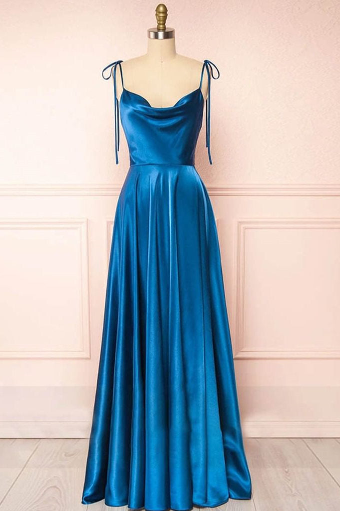 Vestido de fiesta largo de seda con escote vuelto y corte A 