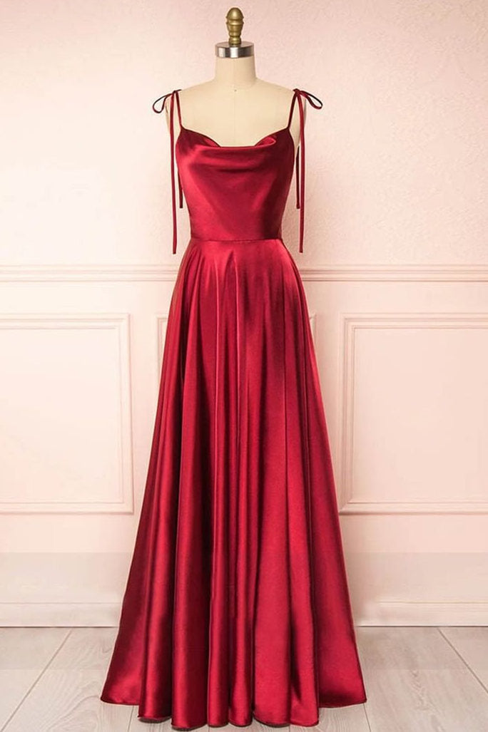 Vestido de fiesta largo de seda con escote vuelto y corte A 