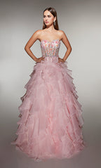 Märchenhaftes, trägerloses Ballkleid in Rouge mit floral verziertem Korsett und gerafftem Organza-Rock: Abschlussballkleid