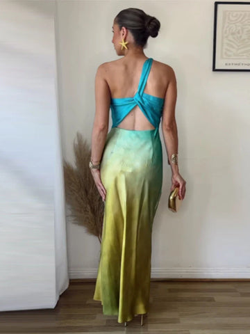 Vestido de vacaciones con degradado y cuello diagonal