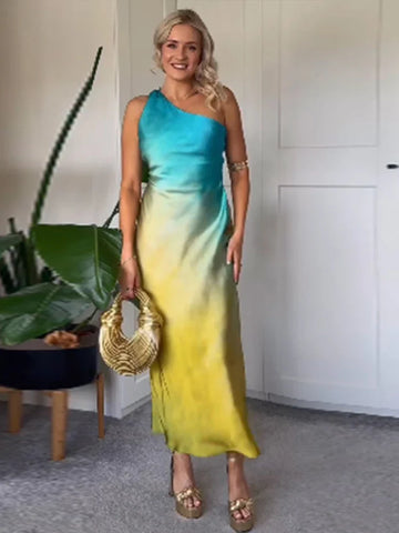 Vestido de vacaciones con degradado y cuello diagonal