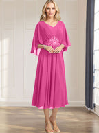 A-Linien-Kleid aus Chiffon mit V-Ausschnitt, Teelänge, plissierten Paillettenapplikationen und Perlenstickerei für die Mutter der Braut 