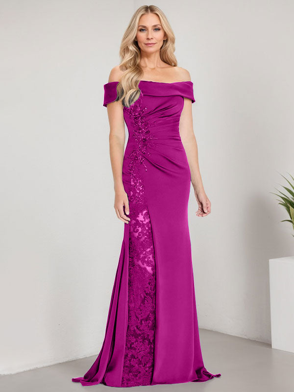 A-Linien-Kleid mit schulterfreiem bodenlangem Schnitt, Applikationen, Perlenstickerei, Meerjungfrauen-Stil und hohem Beinschlitz – perfekt für die Mutter der Braut. 