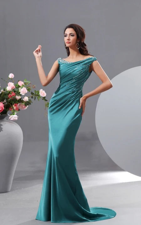 Glamorous Mermaid Off-the-Shoulder Crystal-Embellished Prom Dress