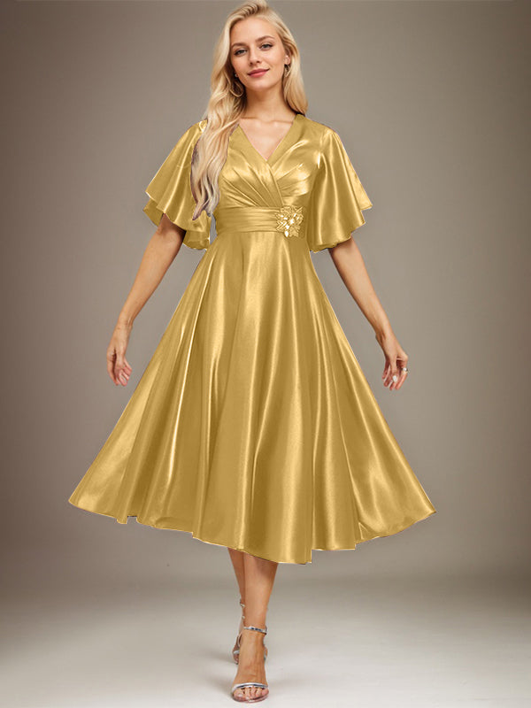 A-Linien-Kleid aus Stretch-Satin mit V-Ausschnitt, Teelänge, Perlenstickerei und Falten für die Mutter der Braut 