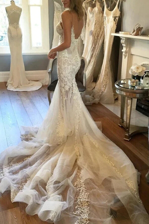 Wunderschöne Meerjungfrauen-Hochzeitskleider aus Tüll mit V-Ausschnitt und Spitzenapplikationen