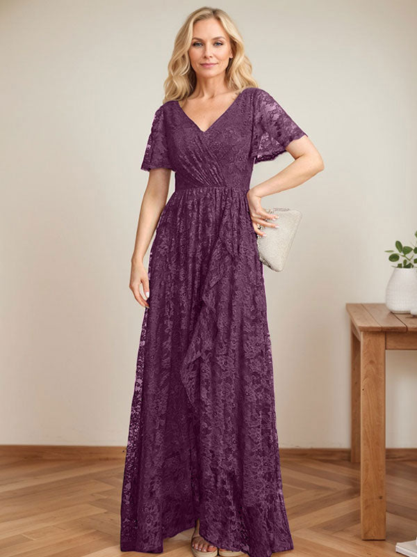 A-Linien-Kleid mit V-Ausschnitt, asymmetrischem Spitzenbesatz und Kaskadenrüschen für die Mutter der Braut 