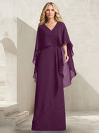 A-Linien-Kleid aus Chiffon mit V-Ausschnitt, bodenlang, mit Kaskadenrüschen und Perlenstickerei für die Mutter der Braut. 