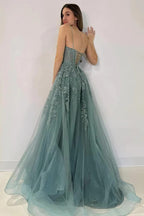 Vestidos de Noche de Tul Gris Verde con Apliques de Encaje y Tirantes Finos
