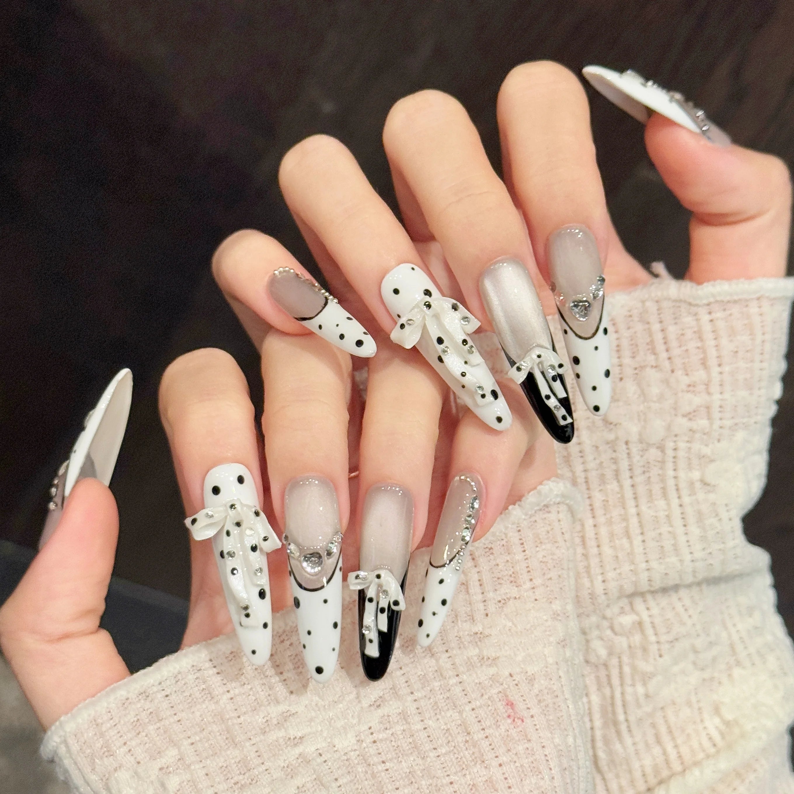 High Quality Handmade Cat Eye Press on Nails Luxury White Black Polka Dot 3D Bowknot French Extra Long Nail Tips