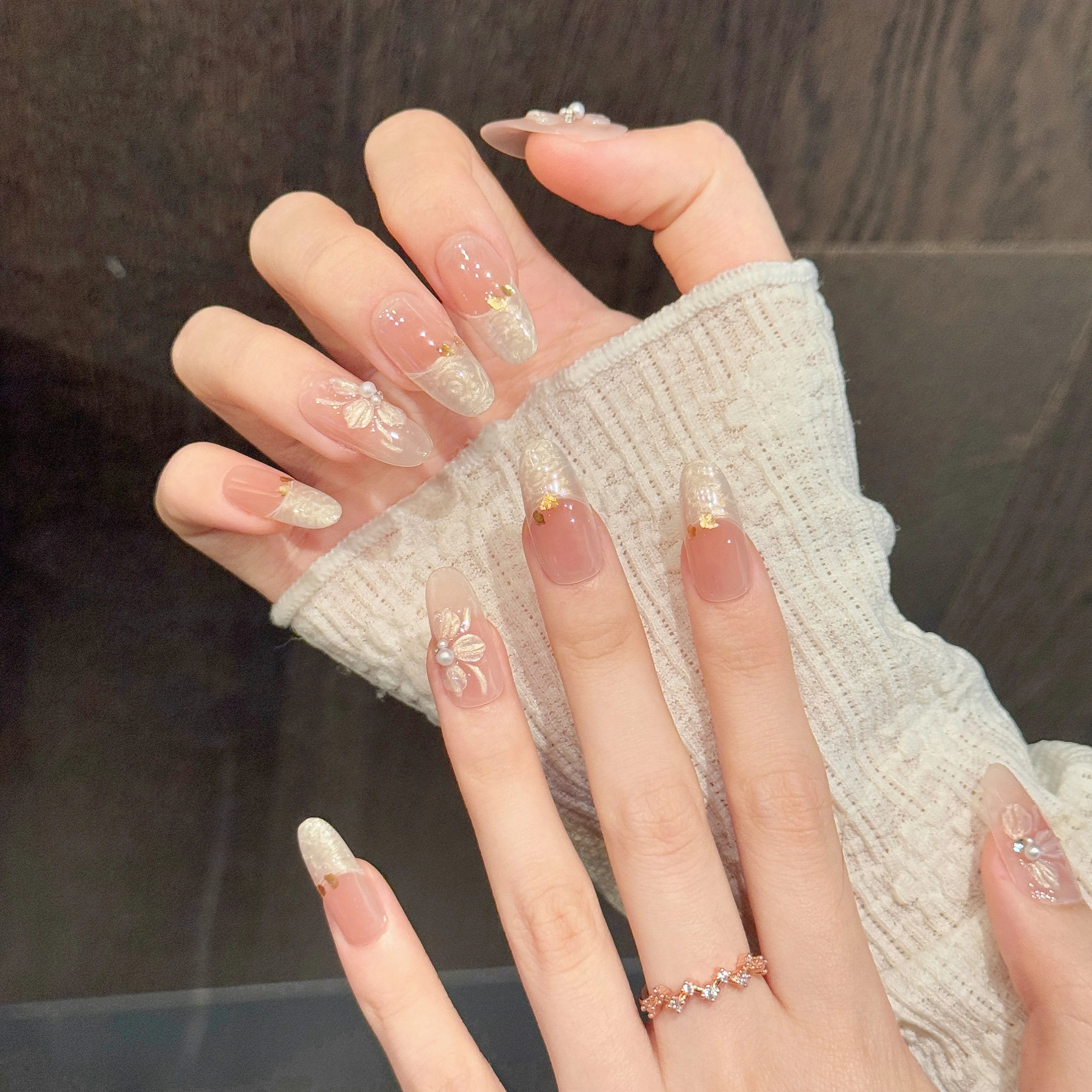 High Quality Luxury Custom Logo Handmade  Artificial Medium Length Oval Milky Pink Camellia Press on Nails Art