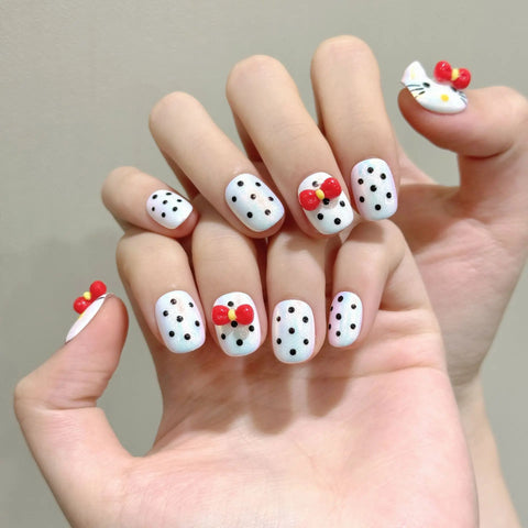Hot Sale 3D Hand-molded Cute Polka Dot Bow Short Manual Wearable Nails