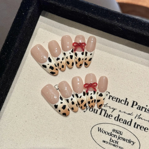 Middle Oval French Press-On Nails Black and White Butterfly Design Hand Pressed Nail