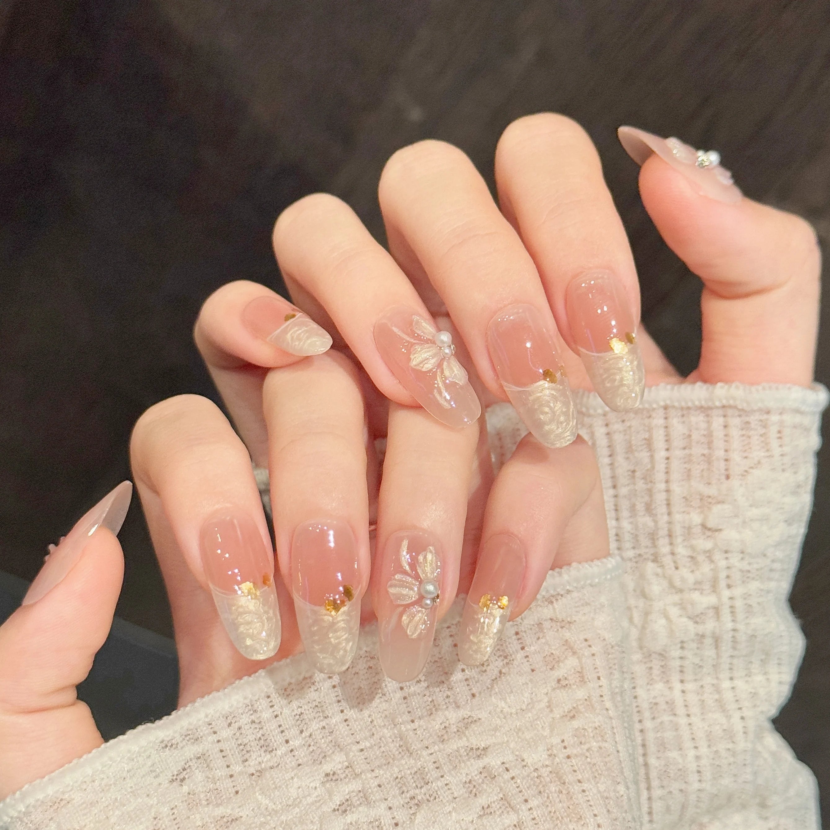 High Quality Luxury Custom Logo Handmade  Artificial Medium Length Oval Milky Pink Camellia Press on Nails Art