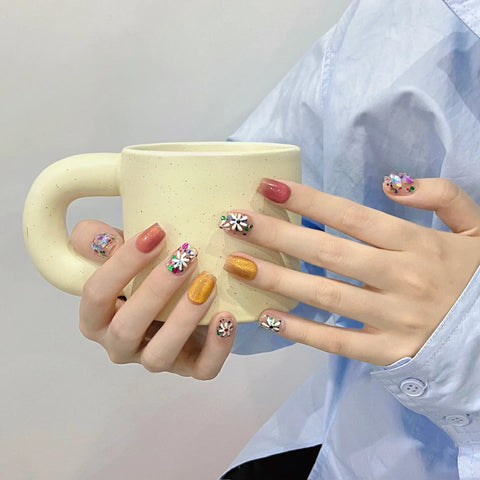 Sweet Hand-painted Small Florals  Glue Artificial Fingernail Shiny Diamond  Artificial False Press on  Nails