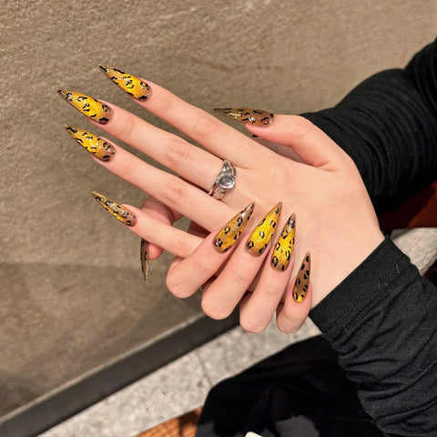 New Arrived Luxury Designed Reusable False Nails Short  Acrylic Press on Nails Artificial Nails