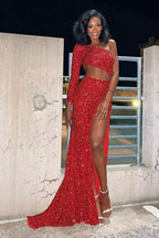 Langes, rotes Pailletten-Abendkleid mit einer Schulter und Schleier