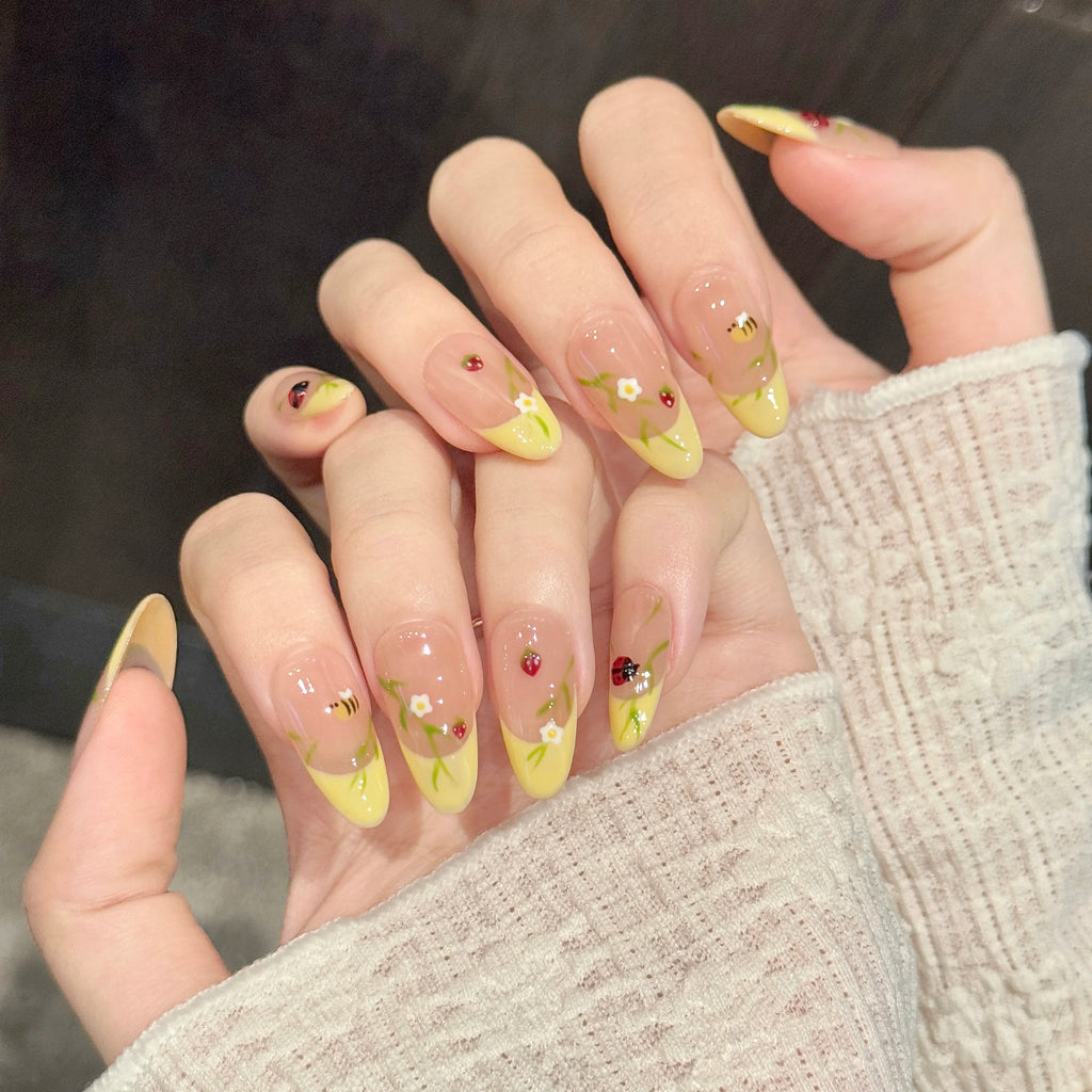 Spring Summer Medium Oval Nails Handmade Cute Ladybug Nail Art Yellow Flower French Artificial Press on False Nails