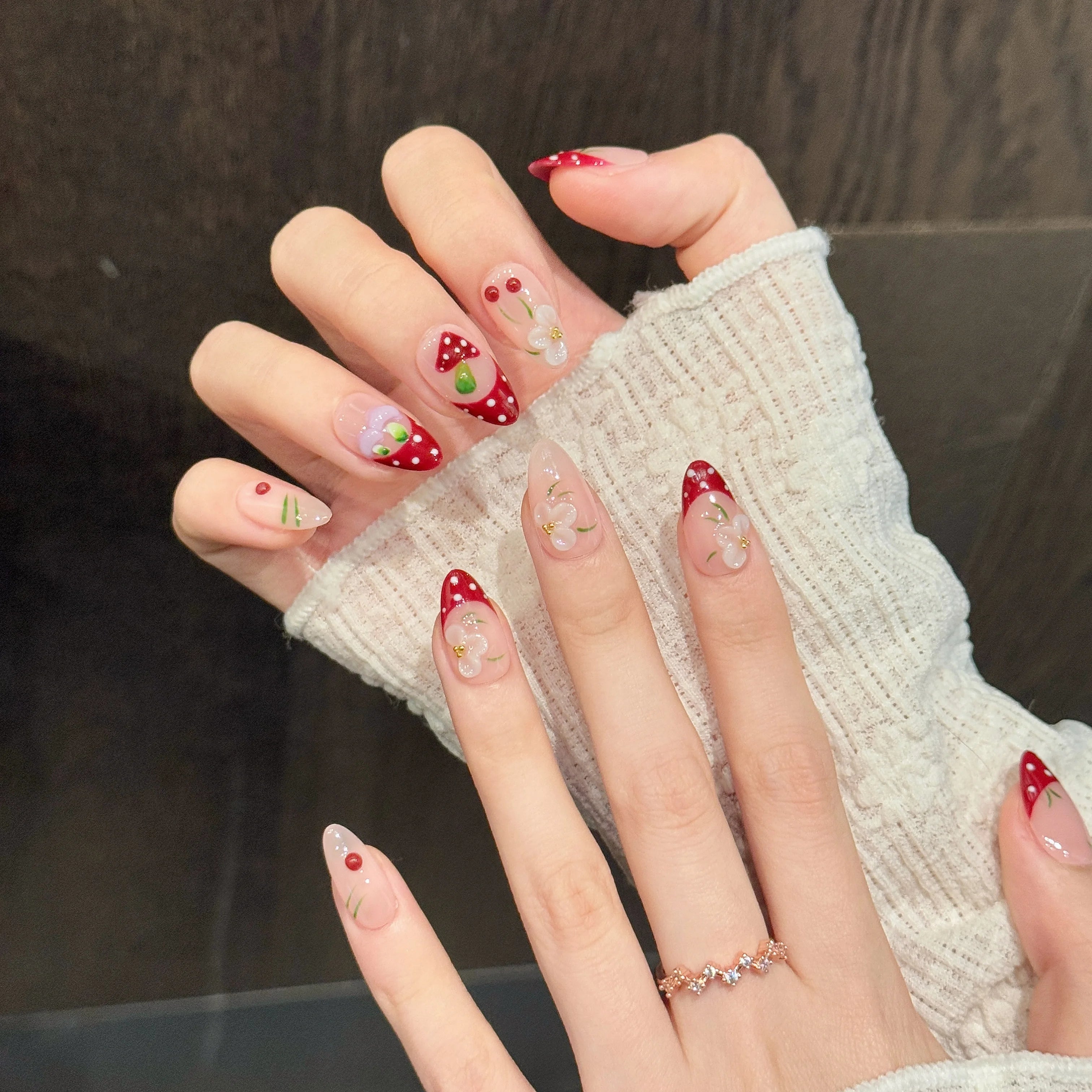 Spring Summer Flower Nail Art Short Almond Mushroom Nails Painting Red French Tips Handmade 10pcs Press on Nails