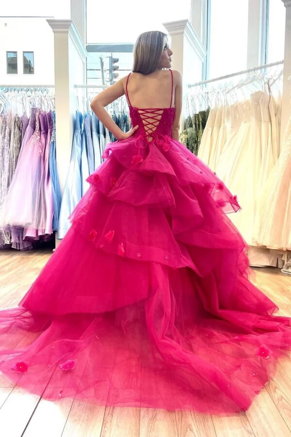Vestidos de Noche de Tul en Capas con Escote Corazón y Aplicaciones de Encaje