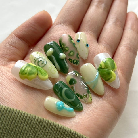Hot SaleGreen MothHandmade Artificial Gel Nail Press-On Nails