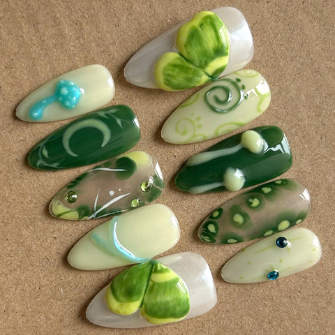Hot SaleGreen MothHandmade Artificial Gel Nail Press-On Nails