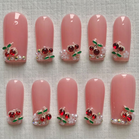NewCherry Square NailCarefully designed pure handmade press-on gel nails